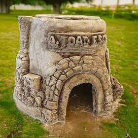 Athens Toad House Statue, Buff